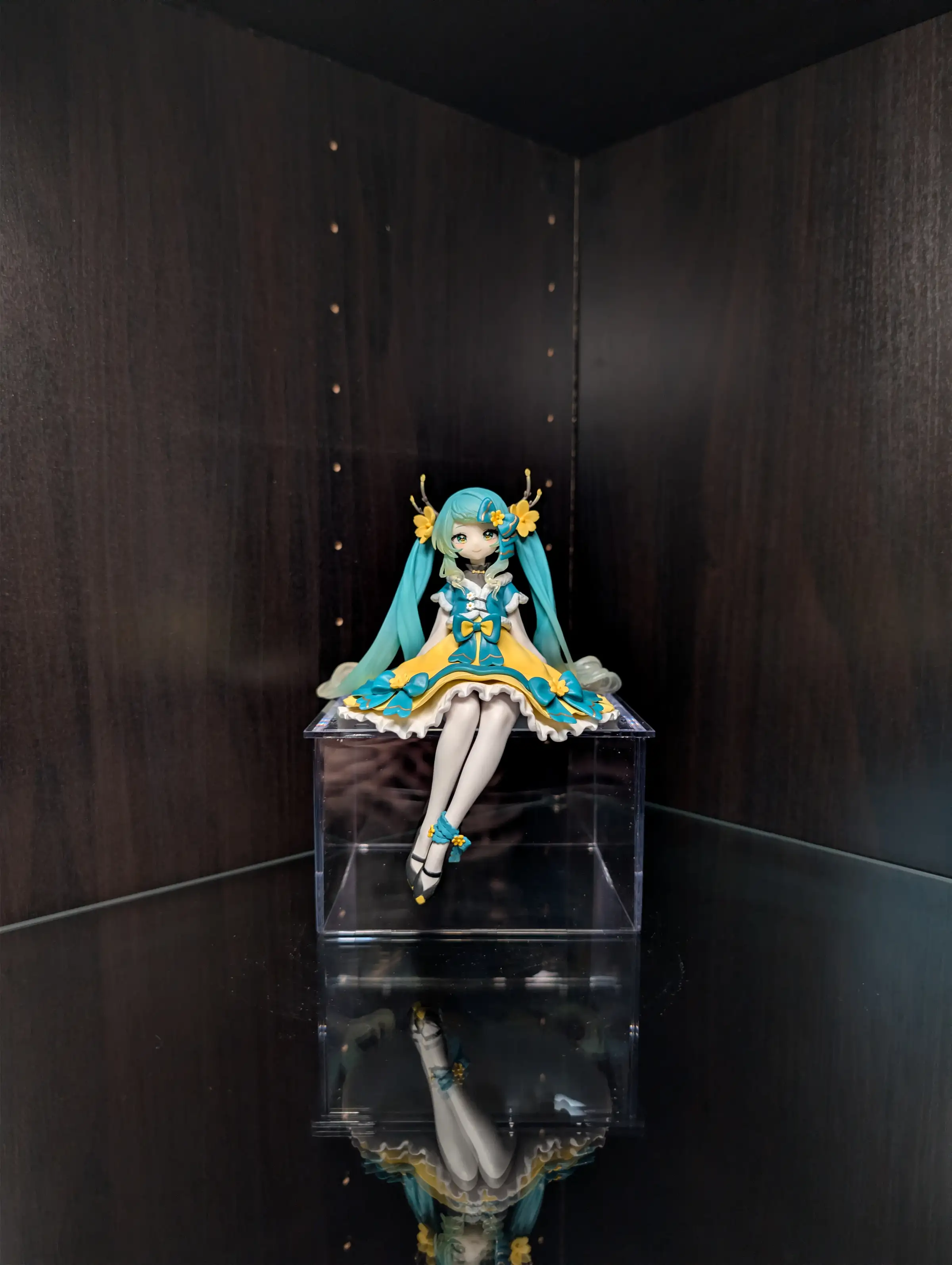 Image of figure 2025 New Years Miku