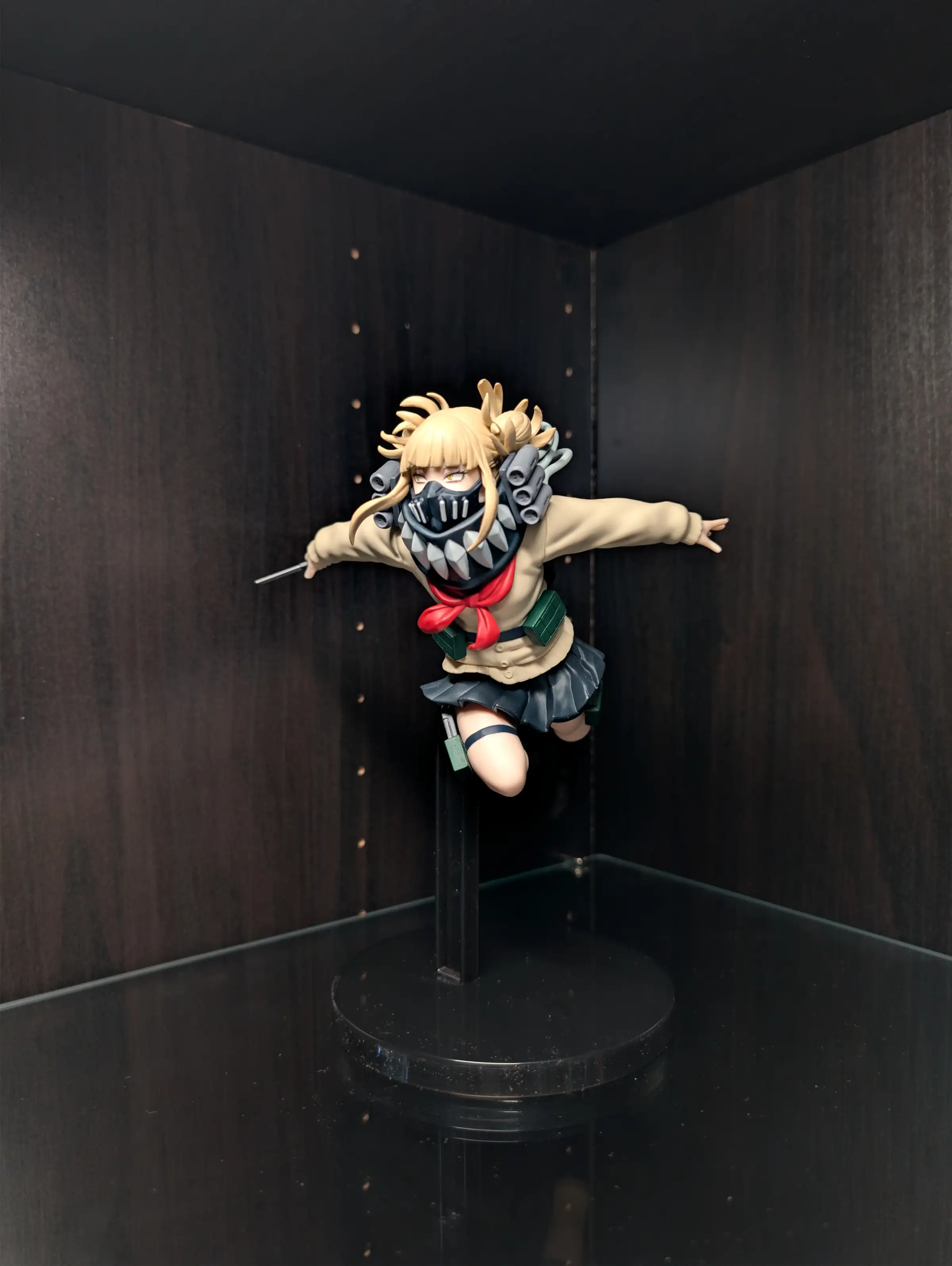 Image of figure Combat Himiko Toga