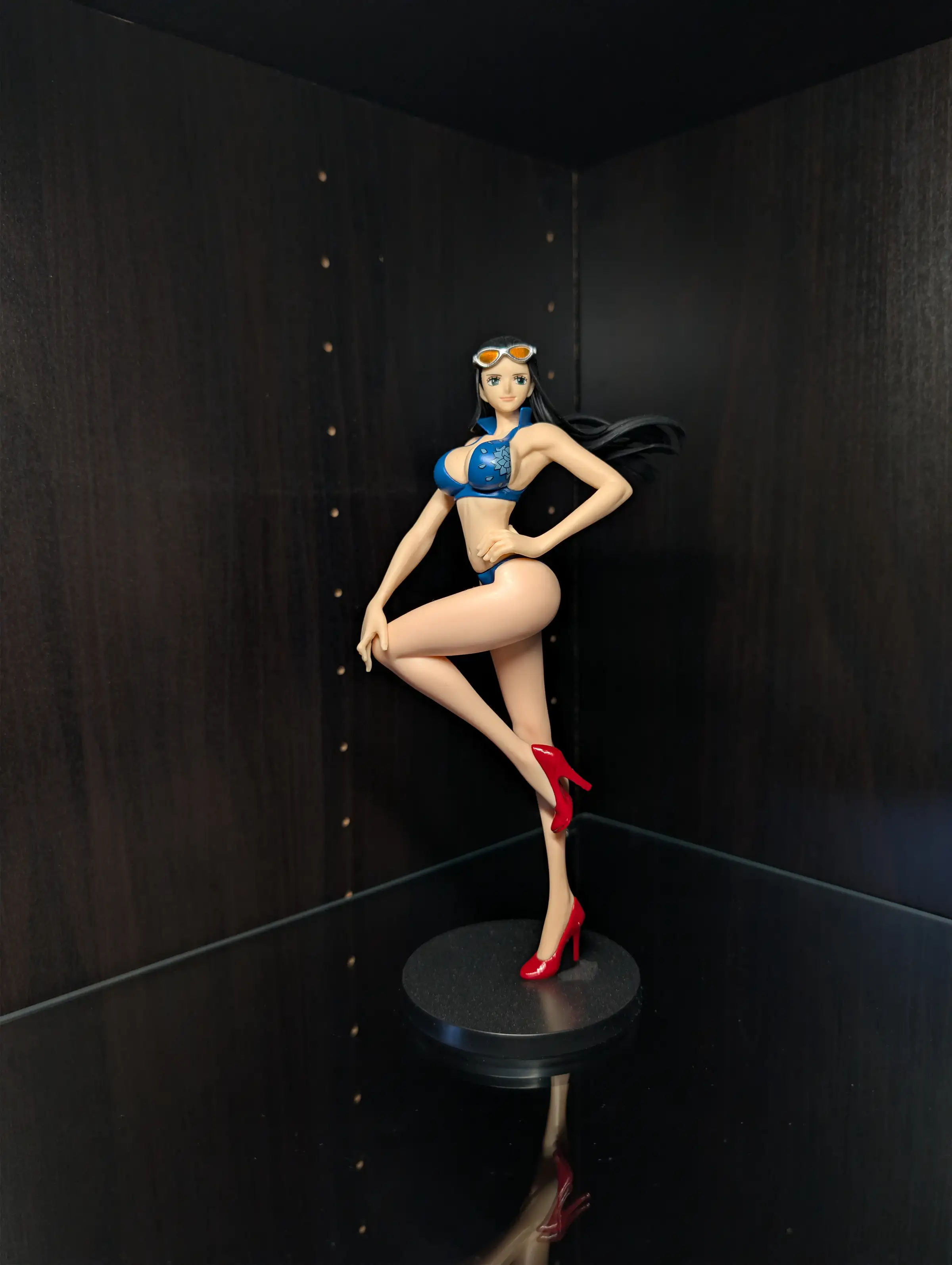 Image of figure Nico Robin (Swimsuit)