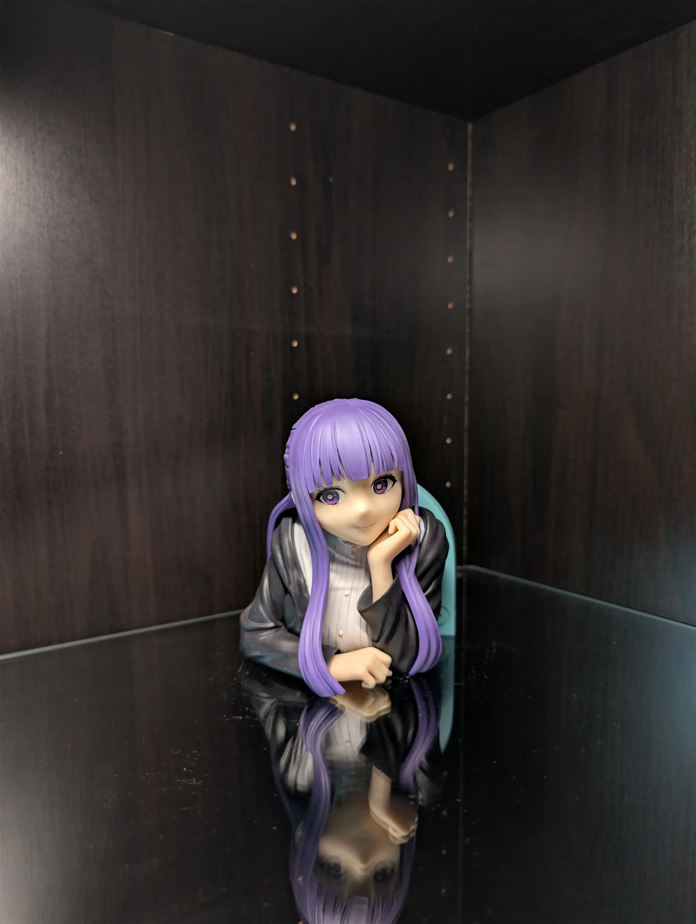 Image of figure Bust Fern