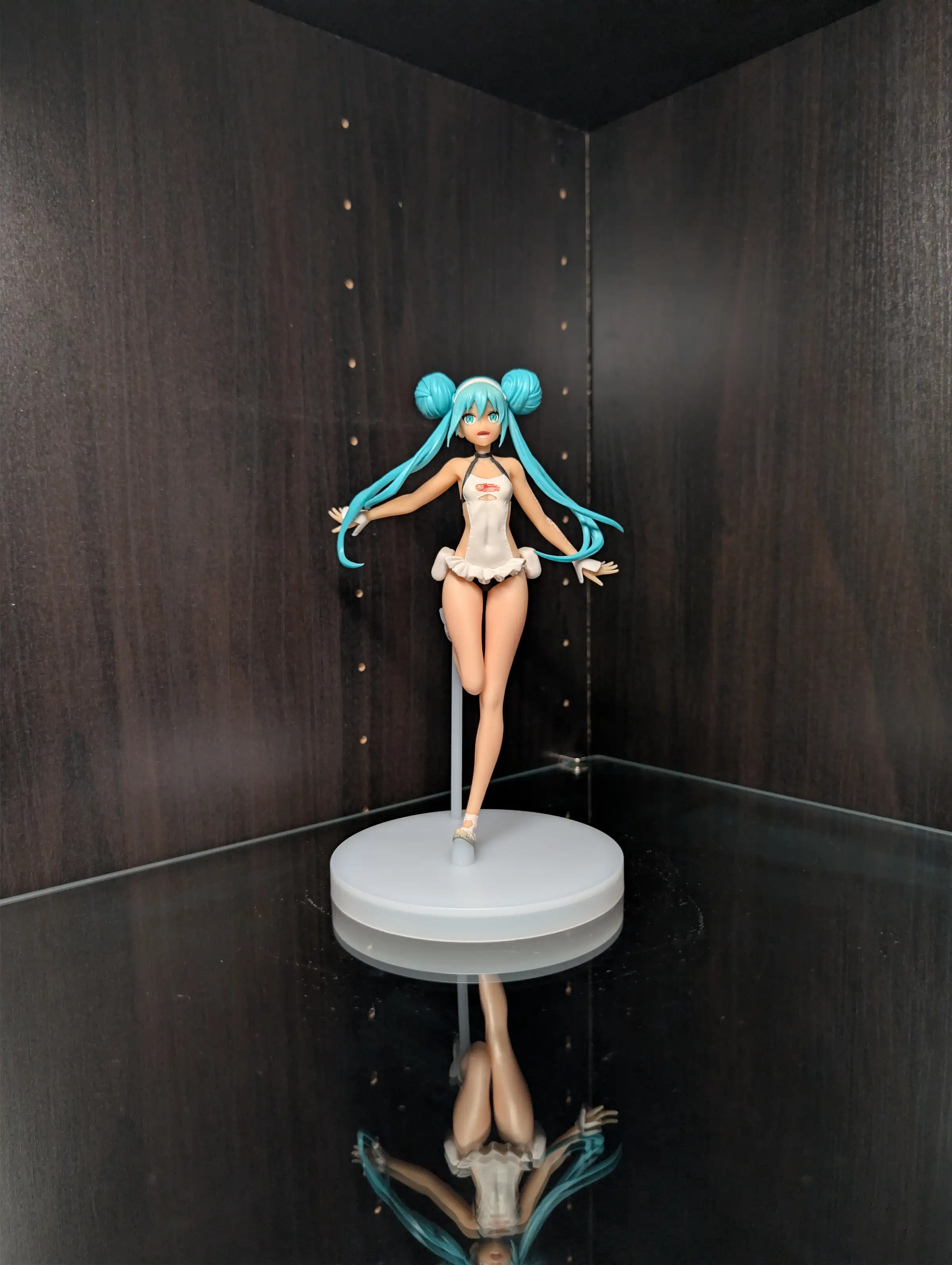 Image of figure Racing Miku (Tropical Maid) 2022