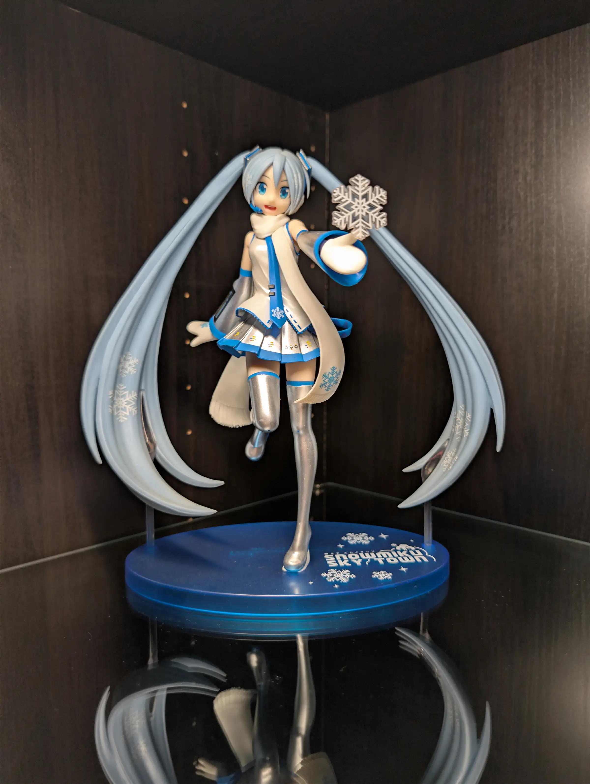 Image of figure Snow Miku